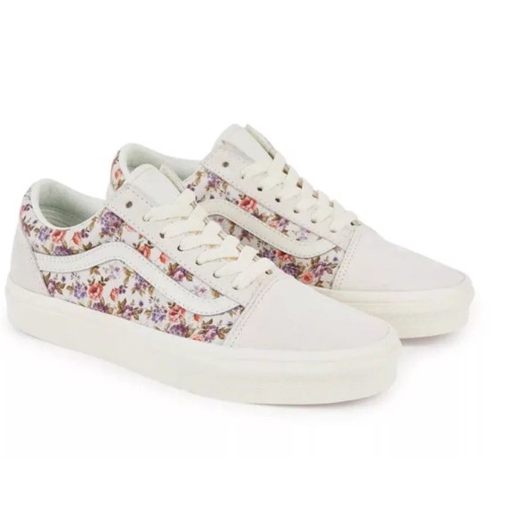 NEW Women’s Vans 6.5 White Suede Vintage Floral Marshmallow Shoes Lace Up - Picture 1 of 11